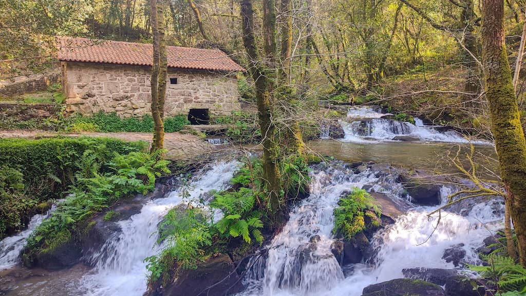 Ruta da Pedra e da Auga